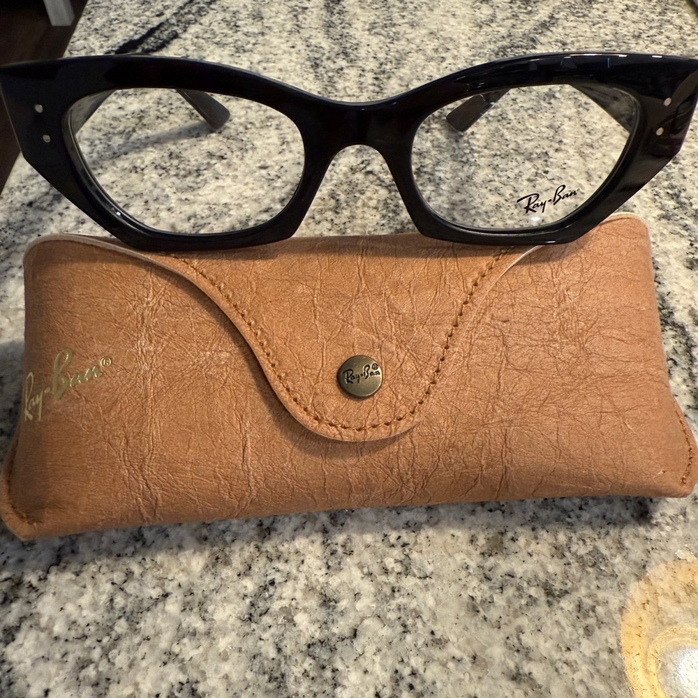 Ray-Ban Glossy Black Cat-Eye Glasses